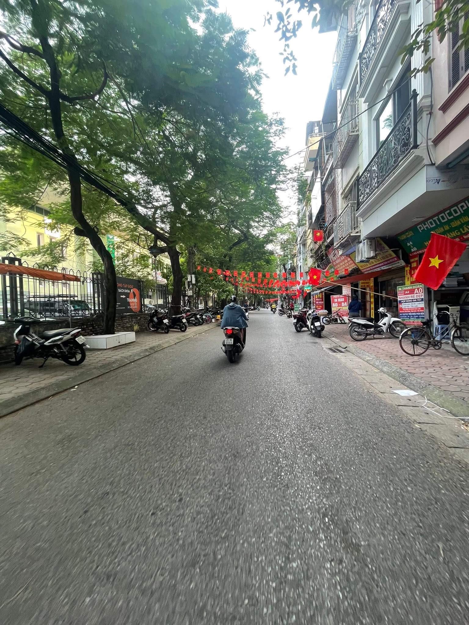 BÁN NHÀ TẠ QUANG BỬU BÁCH KHOA HAI BÀ TRƯNG - 70M 6T MT 3.7M - NGÕ TO NHƯ PHỐ VỈA HÈ RỘNG KINH DOANH SẦM UẤT