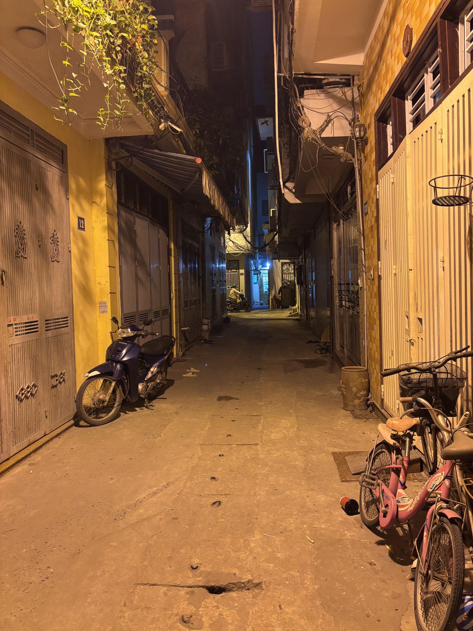 BÁN NHÀ MINH KHAI MẠC THỊ BƯỞI HAI BÀ TRƯNG - 35M 5T MT 3.8M - NGÕ RỘNG 3M GẦN Ô TÔ NHÀ ĐẸP DÂN XÂY GẦN TIMES CITY