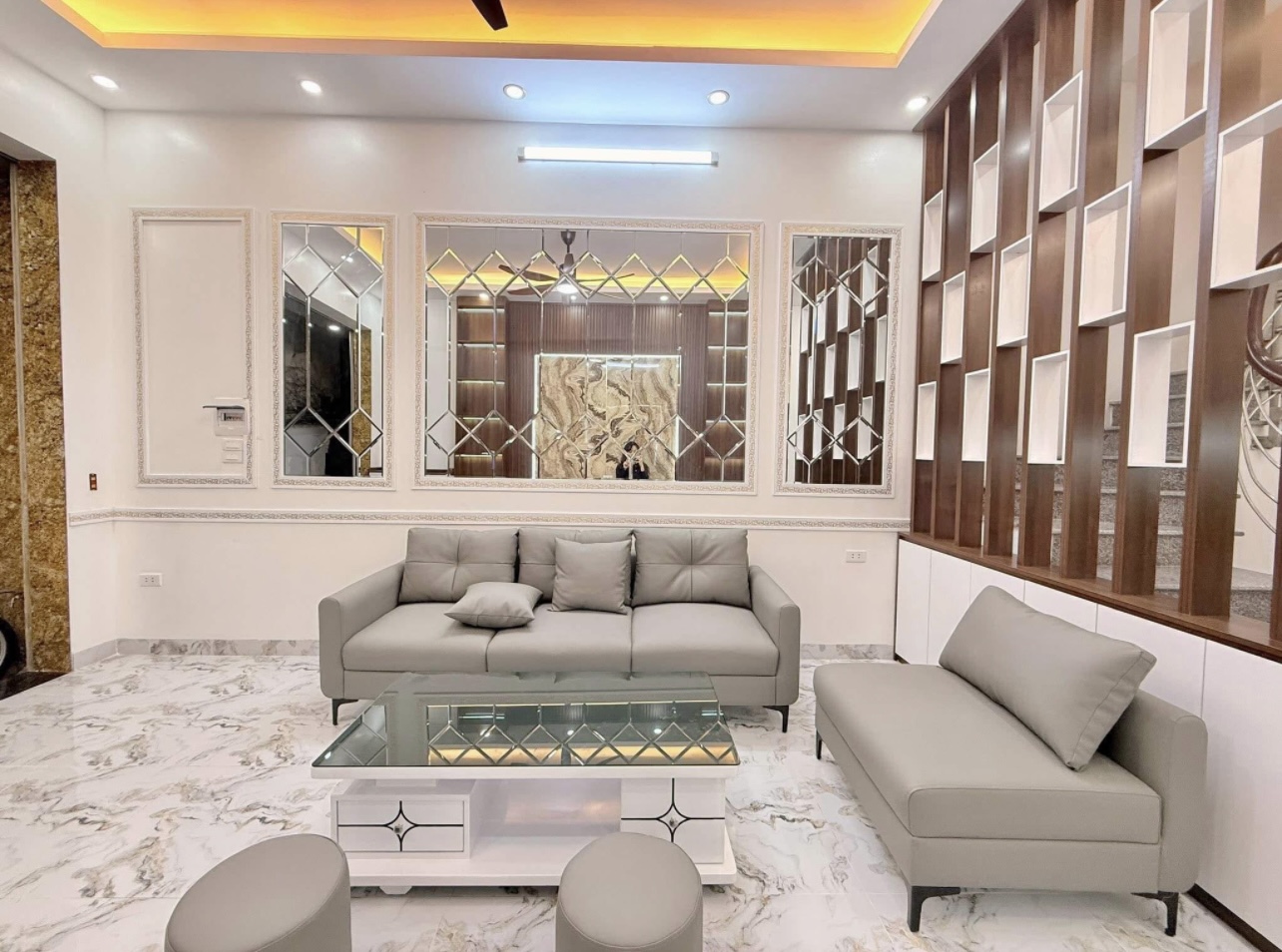 Bán nhà Lê Trọng Tấn, Thanh Xuân – 52m2 6T Thang máy, Ô tô tránh, MT 8M, Giá 15.2 Tỷ.