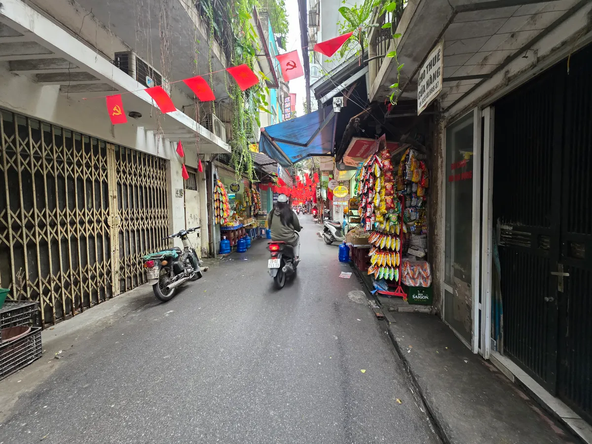 BÁN TÒA CĂN HỘ DỊCH VỤ 7 TẦNG – 15 PHÒNG KHÉP KÍN – DÒNG TIỀN 85TR/THÁNG- CÁCH PHỐ TÔN ĐỨC THẮNG 50M