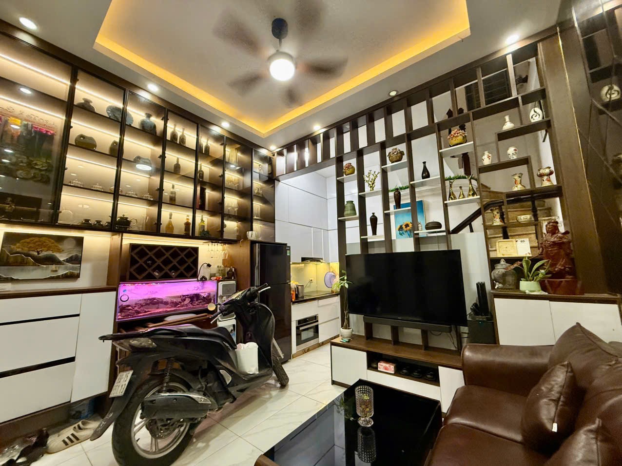 Cho thuê nhà nguyên căn ngách 69/11 ngõ 345 Khương Trung, Thanh Xuân, Hà Nội.