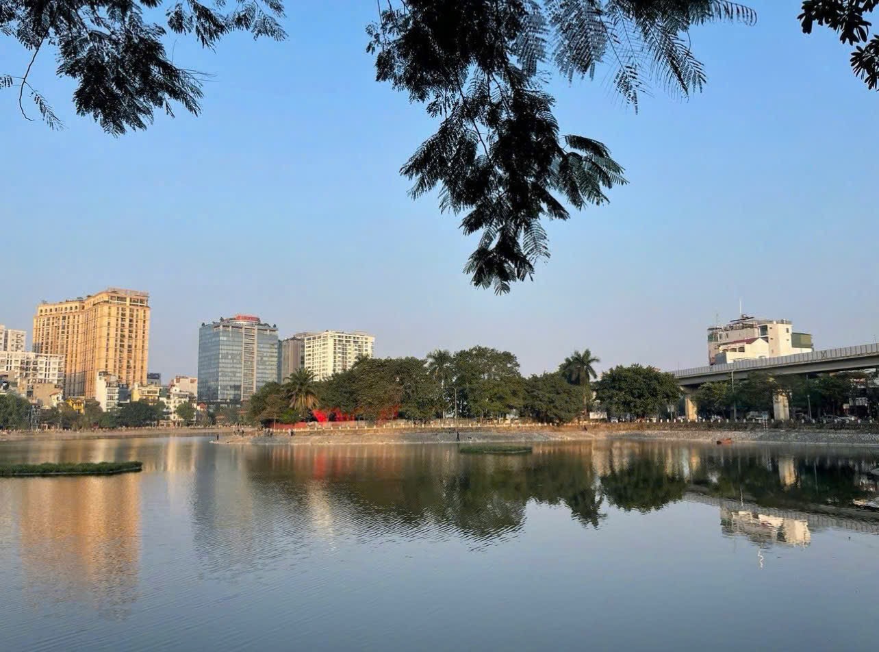 BÁN NHÀ TRUNG TÂM ĐỐNG ĐA-VÀI BƯỚC CHÂN RA HỒ HOÀNG CẦU- GẦN GA TÀU ĐIỆN TRÊN CAO - GIAO THÔNG THUẬN TIỆN- Ở SƯỚNG - CHO THUÊ SẴN DÒNG TIỀN