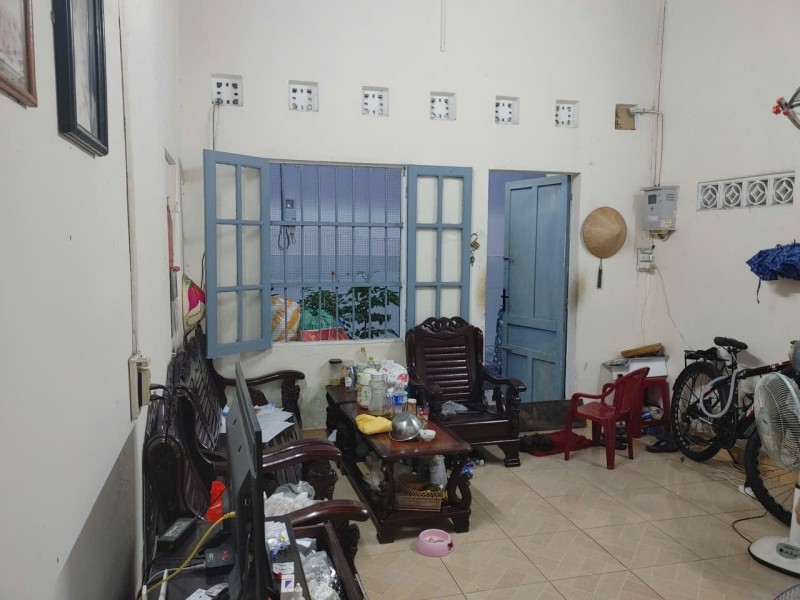 ♣ Sát MT Nguyễn Chí Thanh, Ô tô đến cửa, Thạch Thang 46m2, C4, 3.55 tỷ