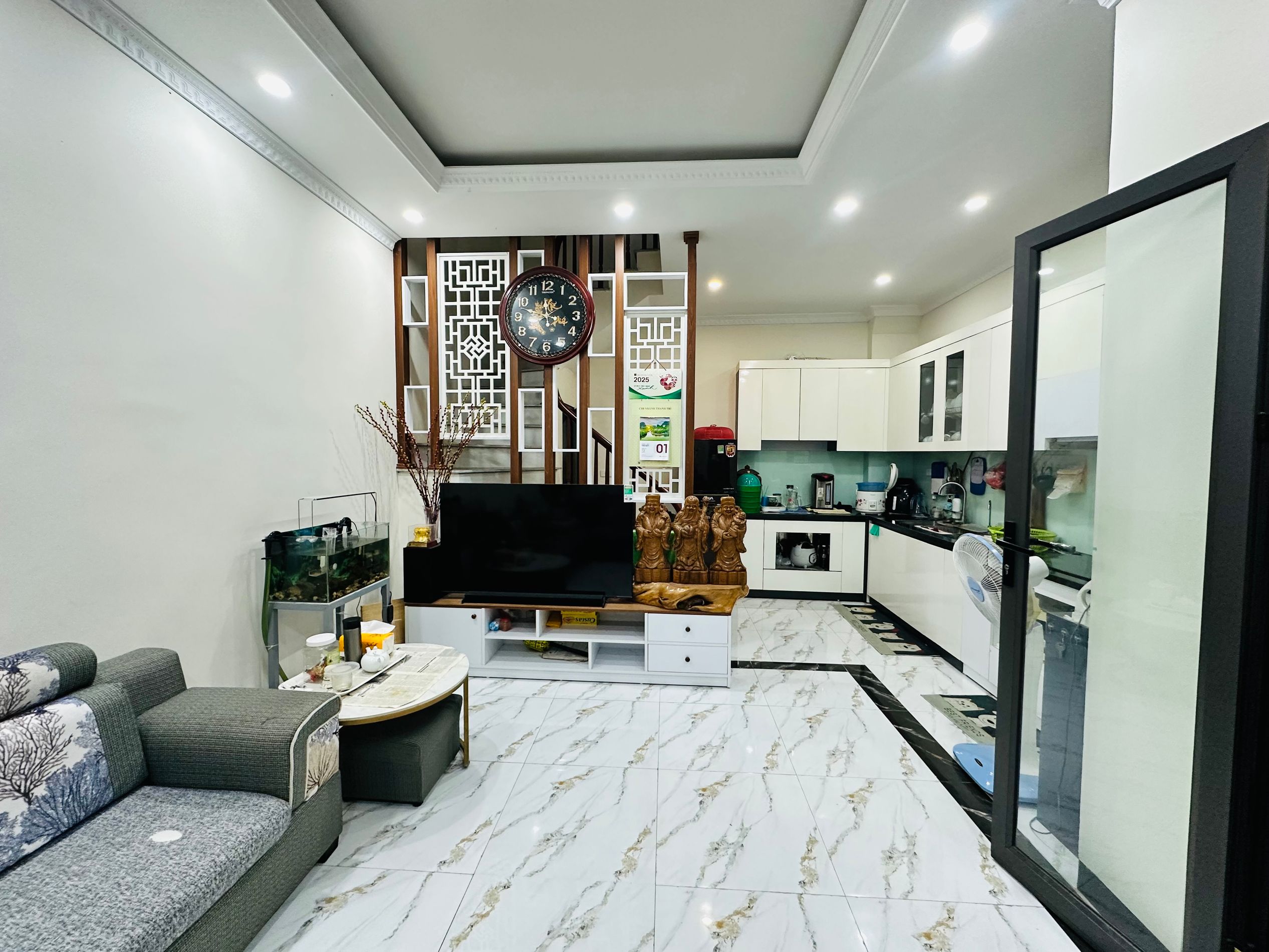 NHÀ ĐẸP NỘI THẤT SỊN – GIÁ HỢP LÝ – HOÀNG MAI