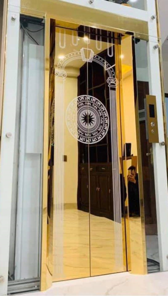 Tôi cho thuê nhà lô góc, mới, Nam Trung Yên; vỉa hè 101m2* 5T- 28 Tr