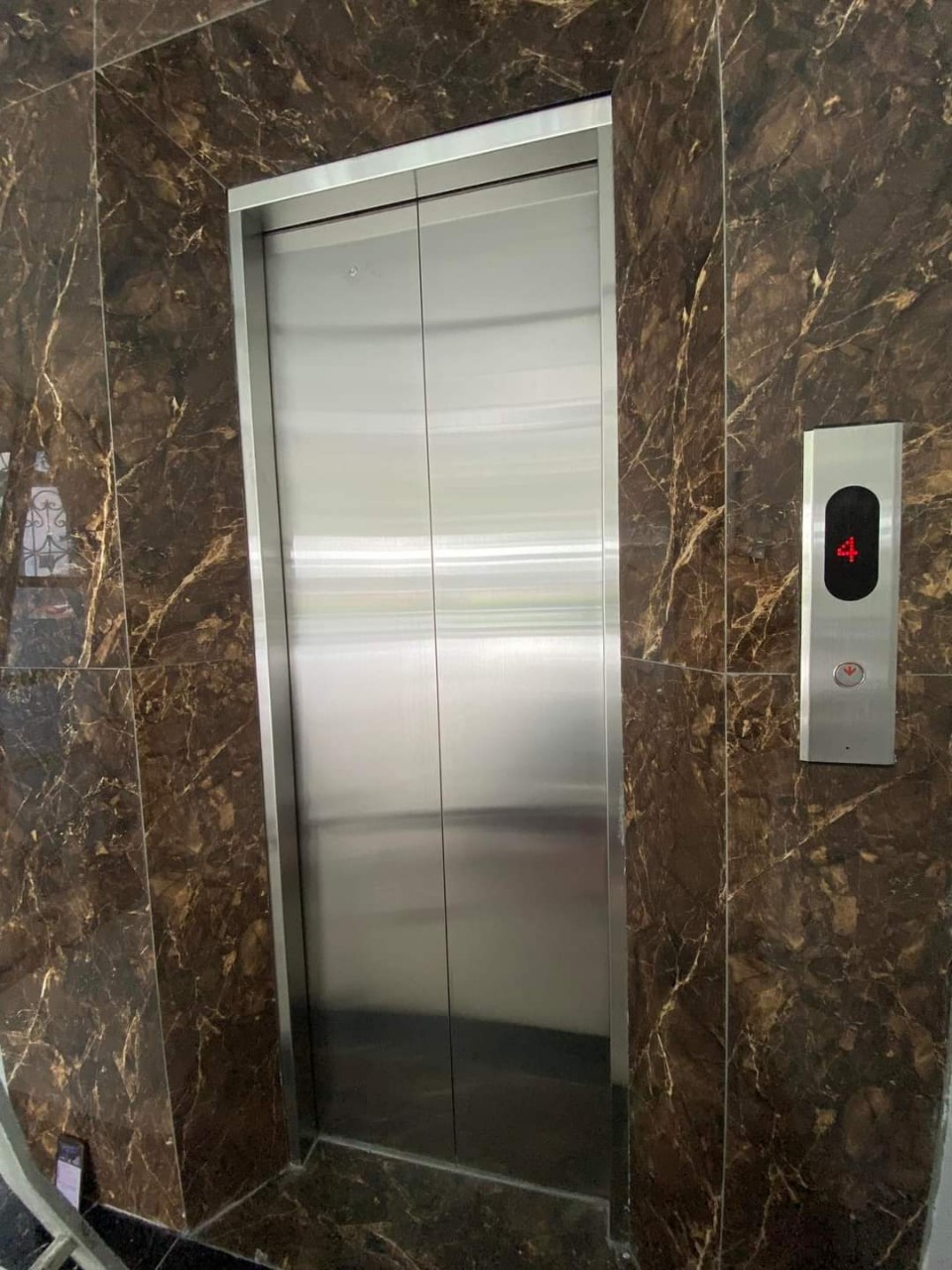 Tôi cho thuê nhà mới, hai đường đi, Võ Thị Sáu, 107m2x 5T vỉa hè 31 Tr