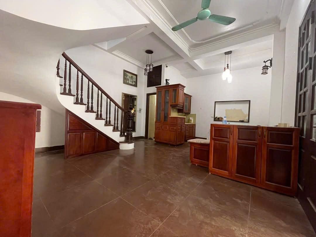 SIÊU DÒNG TIỀN 32TR/THÁNG – Ô TÔ ĐỖ CỬA – NGUYỄN TRÃI – LỢI NHUẬN CAO – MUA LÀ CÓ TIỀN NGAY!