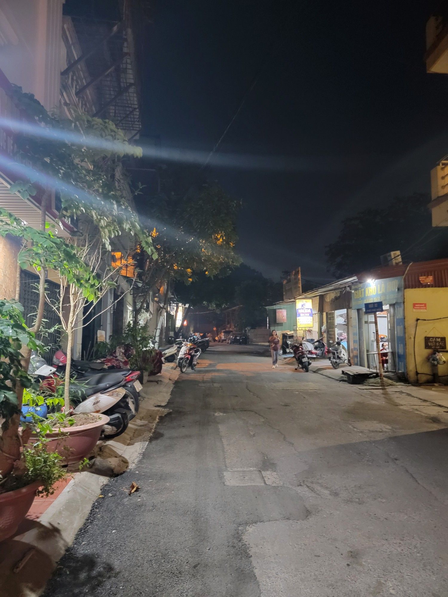 Bán Nhà Mặt Phố Phú Viên – 31.7m², 5 Tầng, Vị trí vàng – Kinh doanh & Đầu tư sinh lời cao!