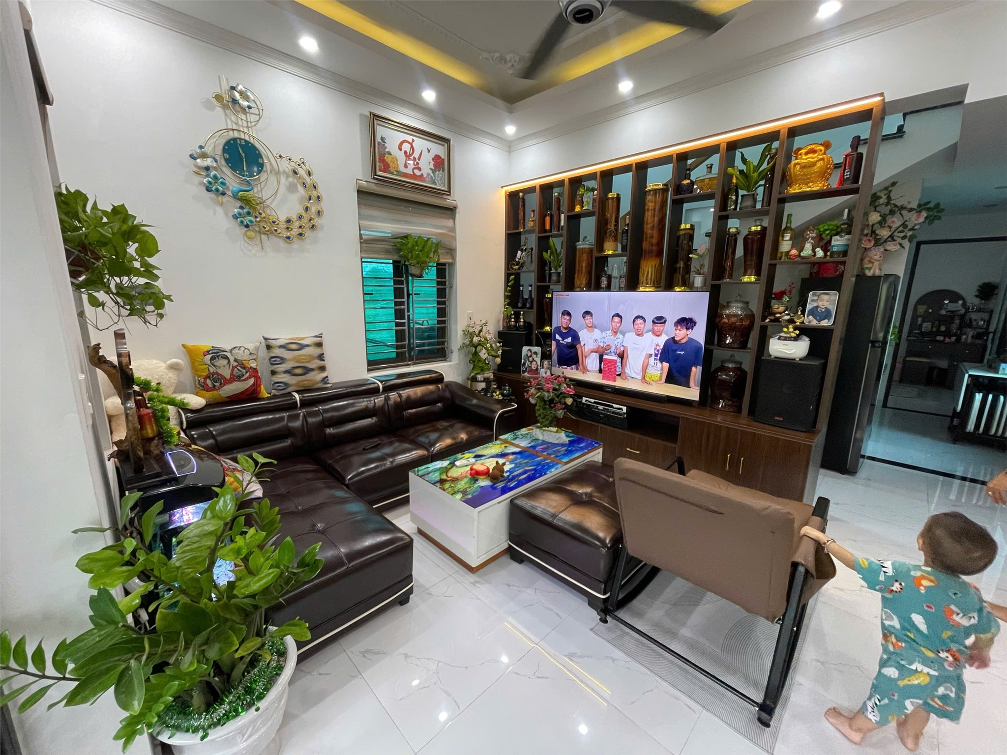 NHÀ ĐỘC LẬP 2 TẦNG – CĂN GÓC 2 MẶT THOÁNG – HẢI THÀNH 2 60M², NGÕ 3M, Ô TÔ ĐỖ CỬA – GIÁ CHỈ 2,4XX TỶ – ZALO 0567 222