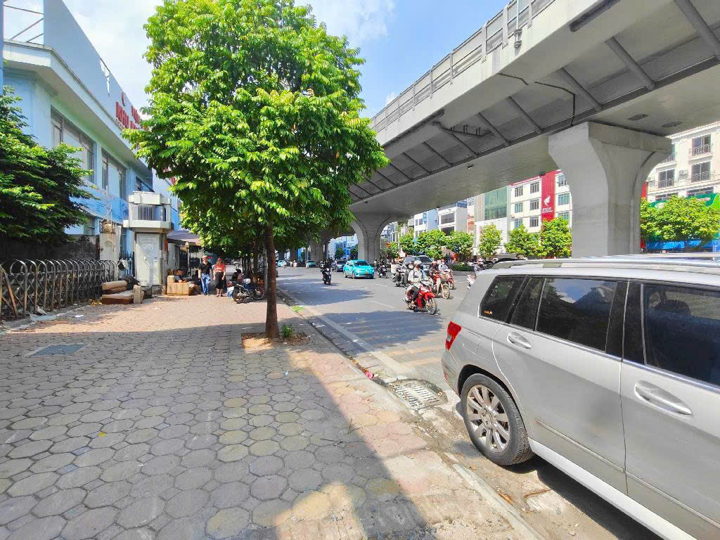 BÁN MẶT PHỐ TRƯỜNG CHINH- LÔ GÓC 3 THOÁNG- VỈA HÈ- KINH DOANH SẦM UẤT- MẶT TIỀN SIÊU RỘNG- 188M-3 TẦNG- 50 TỶ