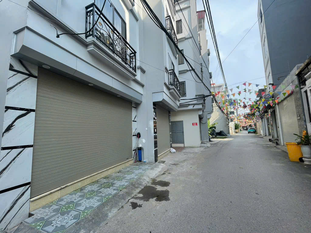 HIẾM 51M YÊN LỘ YÊN NGHĨA_ 5 TẦNG THANG MÁY_ÔTÔ QUA NHÀ_ BÃI ĐẬU XE CÁCH NHÀ 20M_BẠT NGÀN TIỆN ÍCH NHỈNH 10Đ