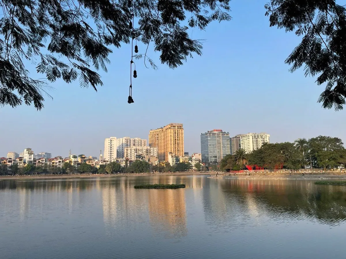 Hoàng Cầu 100m2, mt5m, trung tâm Đống Đa ô tô, kinh doanh, view hồ Hoàng Cầu