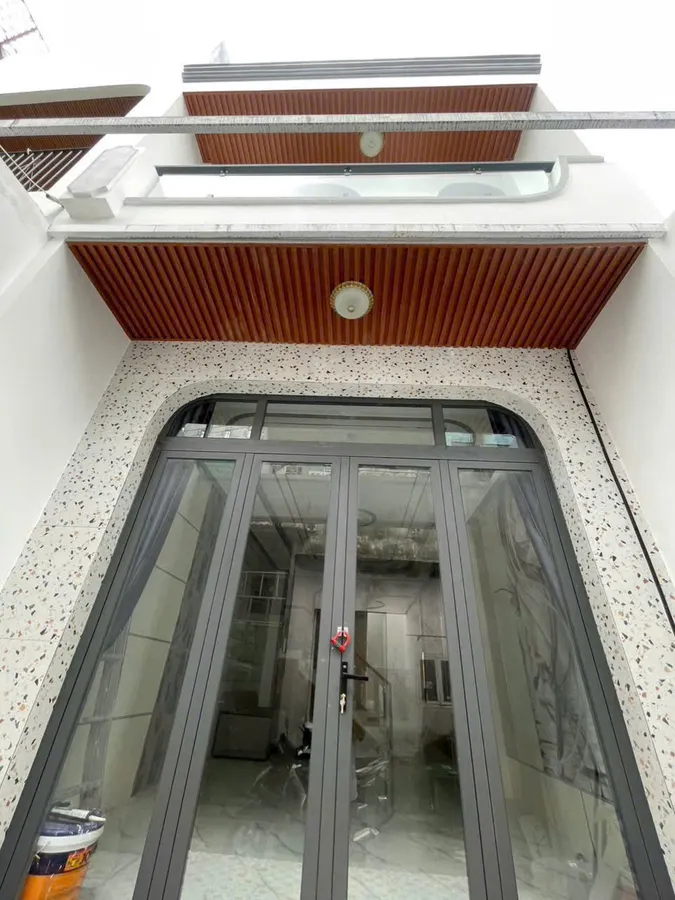 BÁN NHÀ 2 TẦNG MỚI KENG - GIÁ TỐT – VÀO Ở NGAY