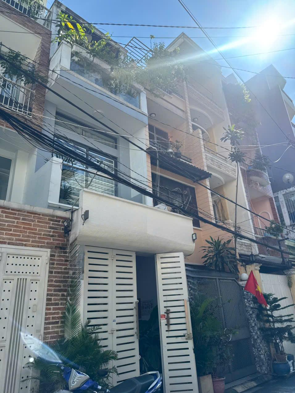 **Bán nhà hẻm 8m Yên Thế** phường 2 Tân Bình; (4x27,5m) khu sân bay