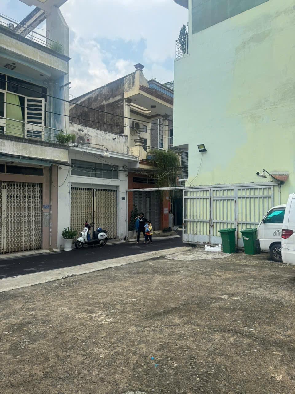 **Bán nhà phường 7 Tân Bình** mặt tiền Long Hưng; (5 x 20,5) trục CMT8