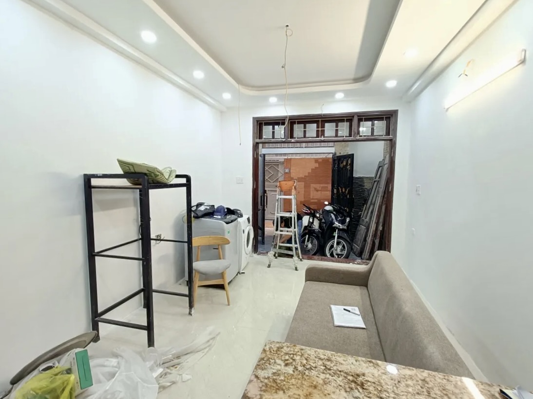 Bán nhà Tây Sơn - Đống Đa 63m², 5 tầng, thang máy, sổ đỏ, trung tâm quận