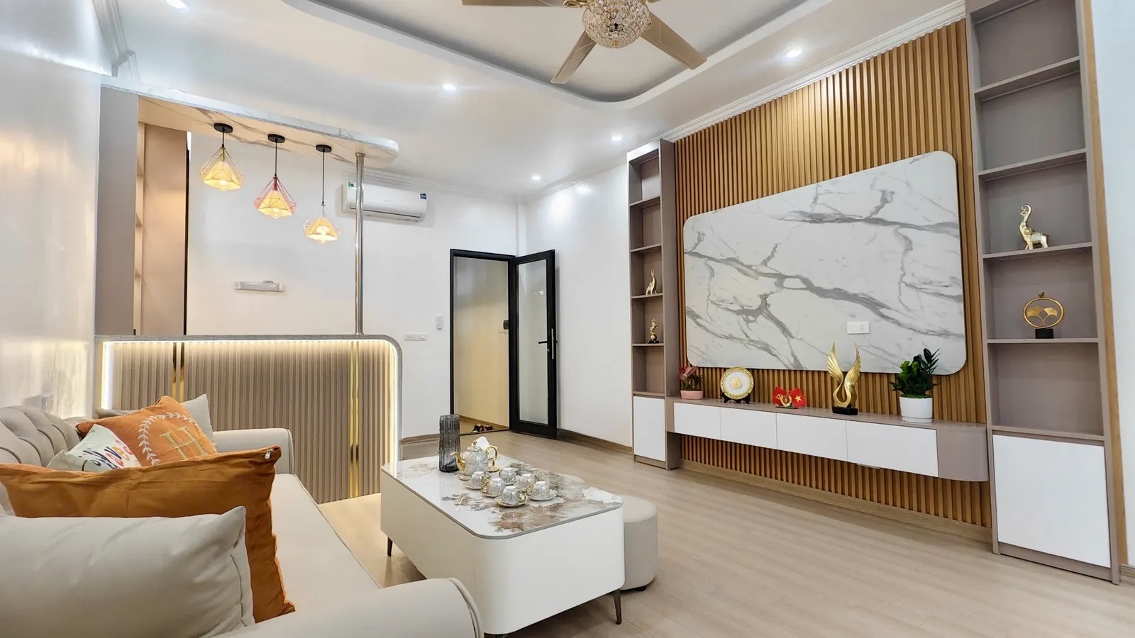 Thái Hà Đống Đa – Nhà phân lô cán bộ, 5 tầng gara ô tô, sổ đỏ vuông, giá 17 tỷ