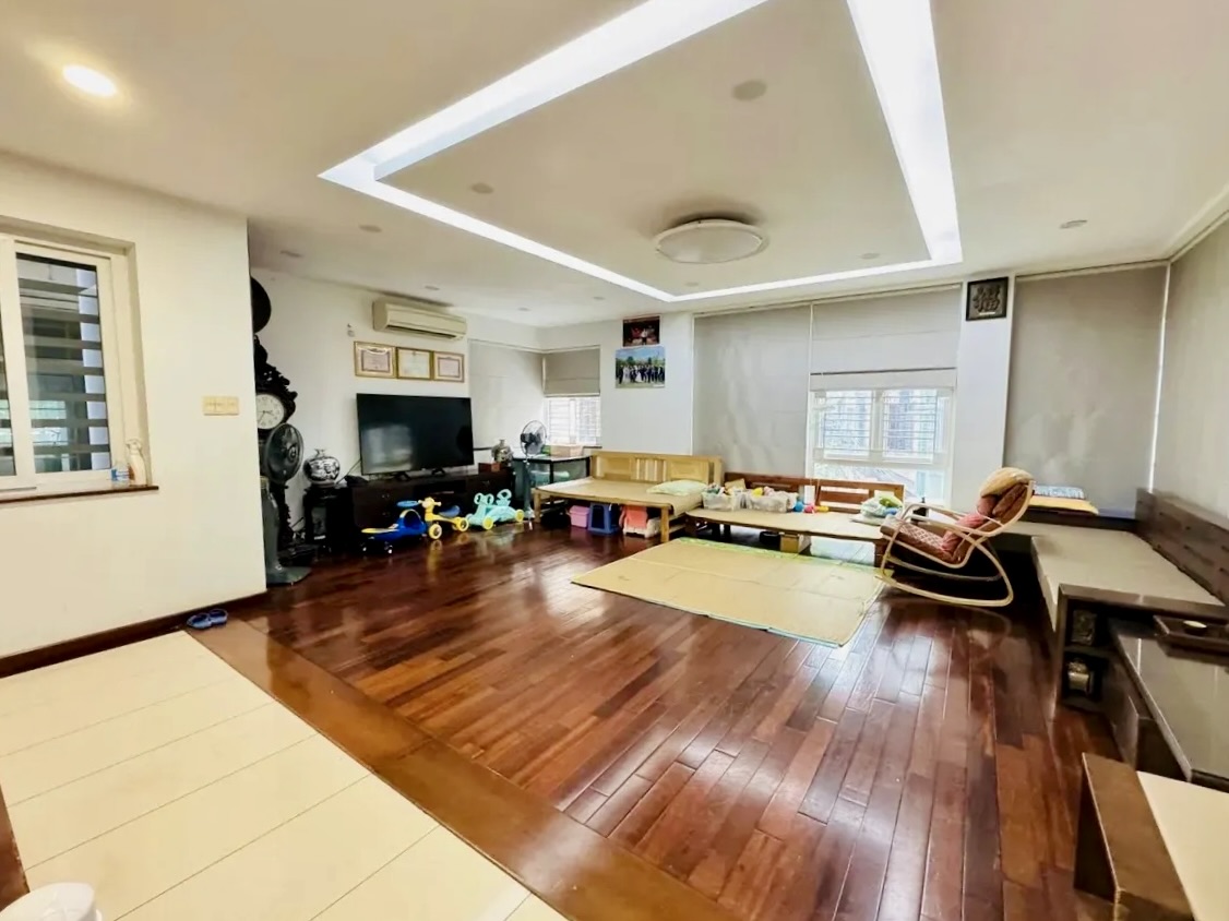 Nhà phân lô Trung Kính - Cầu Giấy, 78m, 3 mặt thoáng, 6 tầng, 4PN, Ngõ Nông, Gara Ô tô, 31.95 tỷ