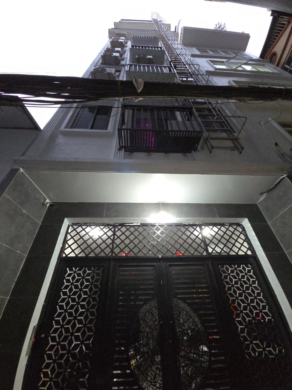 (Tin thật 100%) Bán chung cư mini 104m2 x 25P tại Trung Kính - Cầu Giấy - Dòng tiền 1,9 tỷ ~ 7%/năm