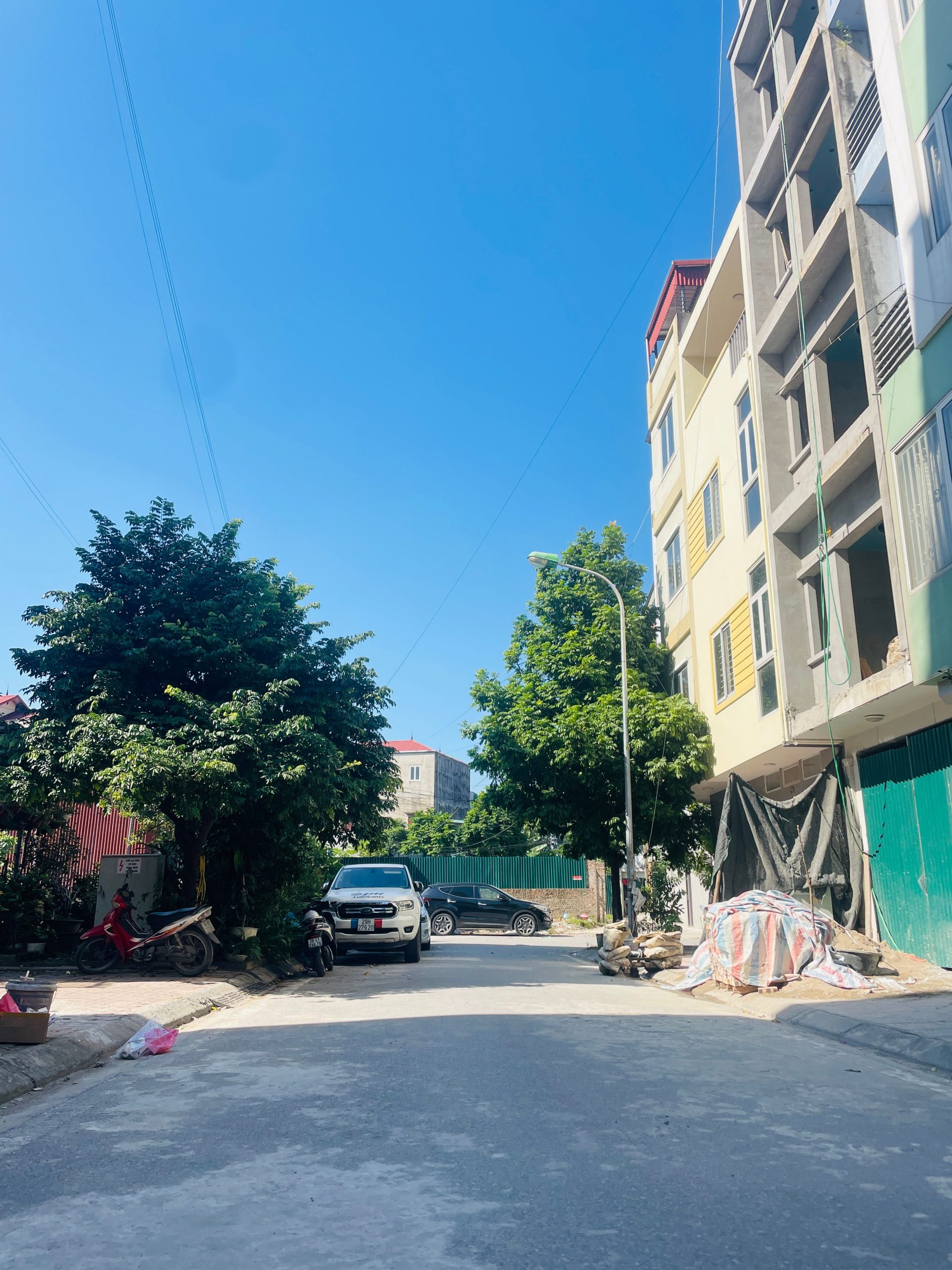 Cổ Linh – 40m², 7 Tầng – Nhà Đẹp Trung Tâm, Gần Hồ Điều Hòa