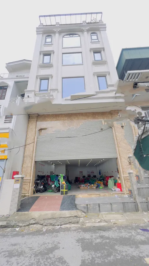 Tòa nhà văn phòng đẹp phố Quan Nhân lô góc 1 mặt phố - 1 mặt ngõ - 2 mặt thoáng -Kinh doanh sầm uất