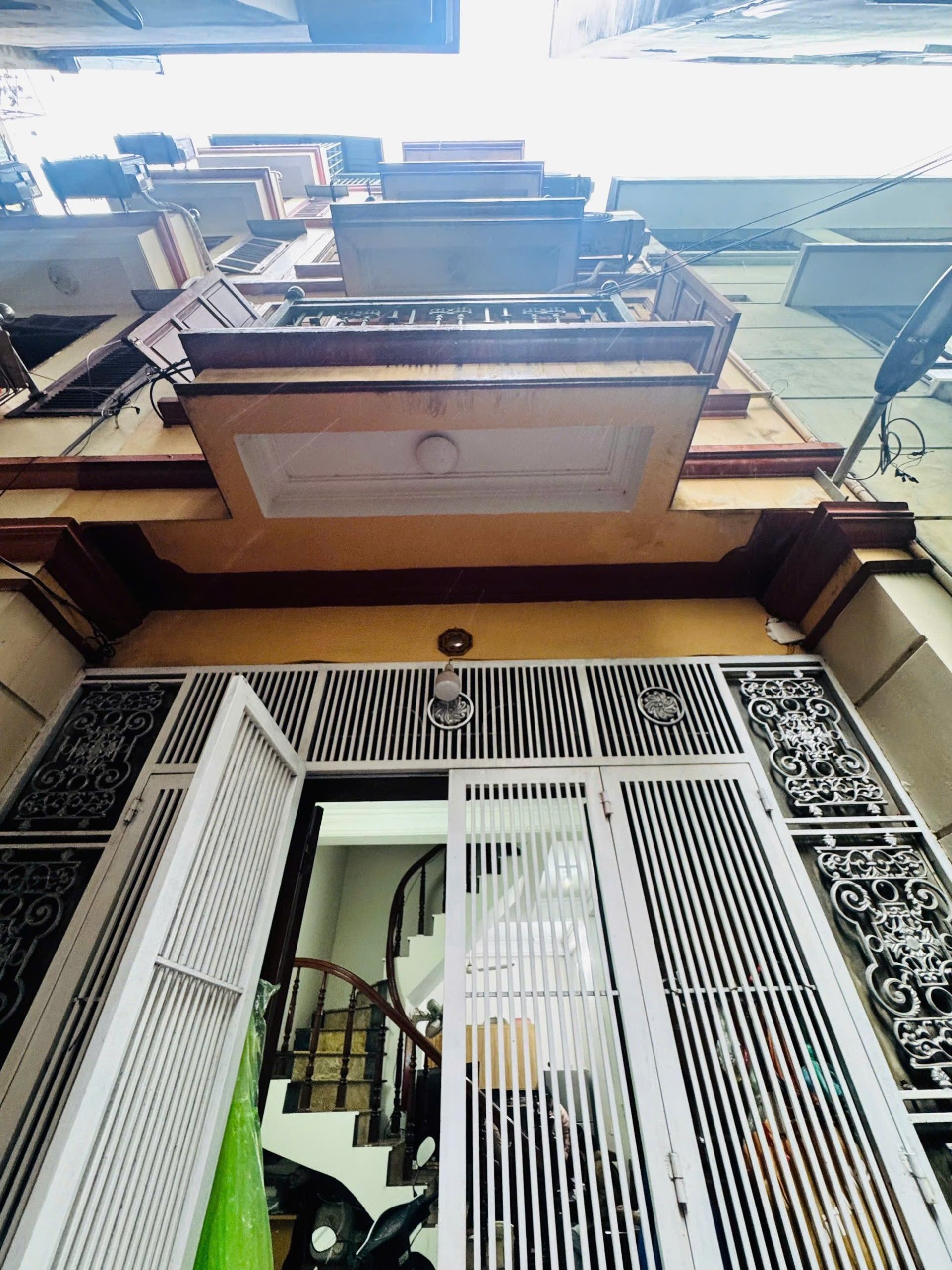 HỒ ĐẮC DI - TRUNG TÂM ĐỐNG ĐA - MỘT NHÀ RA PHỐ - NGÕ 3M - VÀNG RÒNG - KINH DOANH RA TIỀN GIÁ 9.7 TỶ