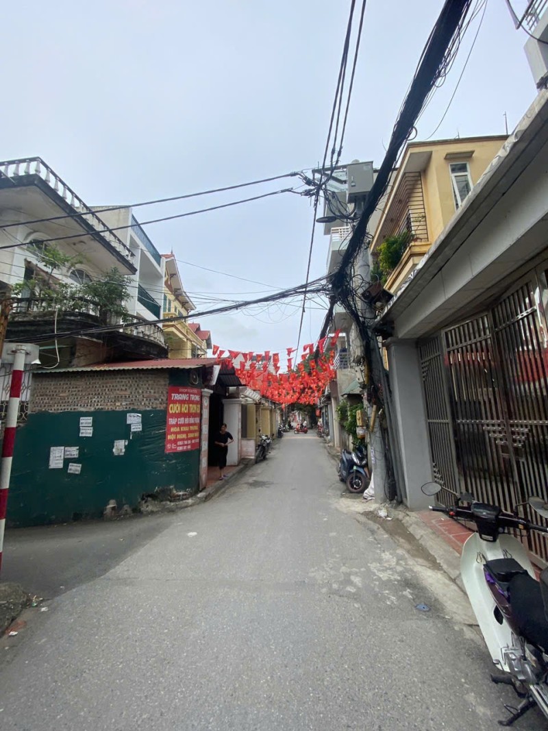 LÔ GÓC ĐẸP – NGÕ Ô TÔ – KINH DOANH SẦM UẤT – TRUNG TÂM NGỌC THỤY 18,5 TỶ