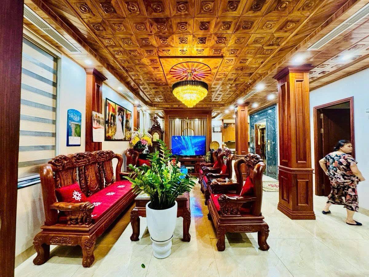 BÁN BIỆT THỰ VÕ CHÍ CÔNG, CẦU GIẤY, GẦN KHU STARLAKE SỐNG ĐẲNG CẤP, MT 12M, 204M2, 50 TỶ.