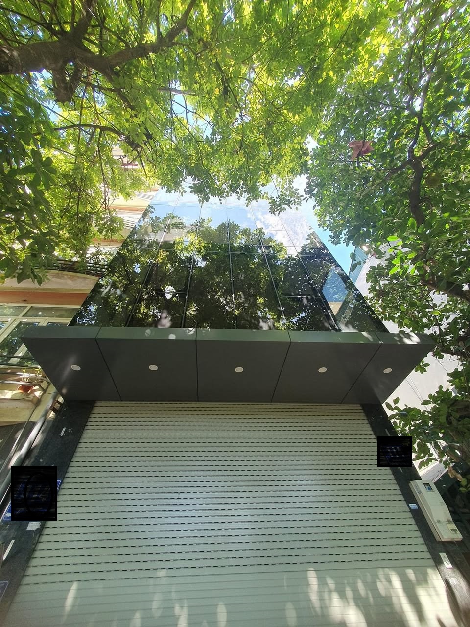 BÁN TÒA NHÀ MẶT PHỐ KHU HOÀNG QUỐC VIỆT, CẦU GIẤY, VỈA HÈ ĐÁ BÓNG, MẶT NGÕ PHÍA SAU, THÔNG SÀN, 7 TẦNG THANG MÁY, 116M2, MT 5.8M, 49 TỶ.