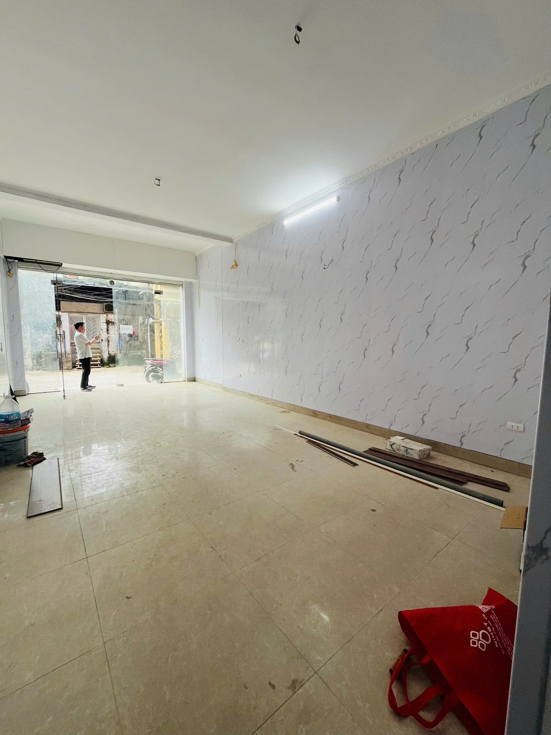 Cho thuê nhà tầng 3 – Chùa Láng, 40 m², 1PN, 1VS, 1PK, đầy đủ đồ 6,5 triệu