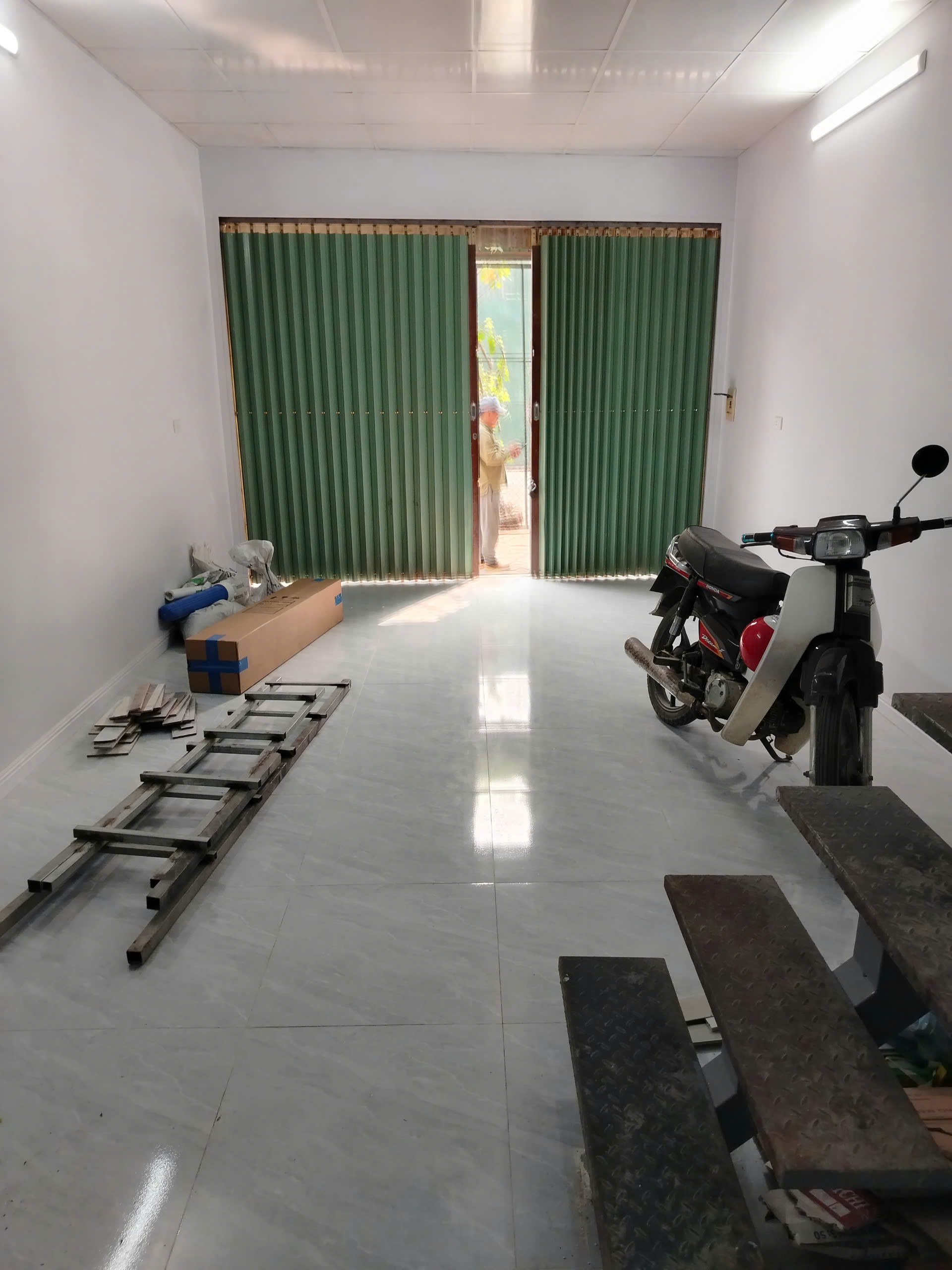 Cho thuê nhà nguyên căn mới, ngõ 192 Lê Trọng Tấn, 60m² x 3 tầng, 4 phòng ngủ 13 triệu