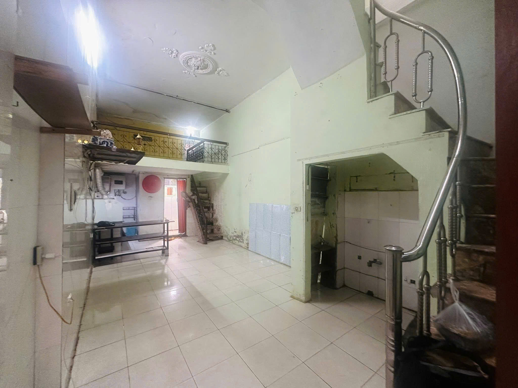 Cho thuê nhà nguyên căn tại 309 Ngõ Quỳnh, 38m² x 2 tầng và 1 gác lửng.2 ngủ, 6 Triệu