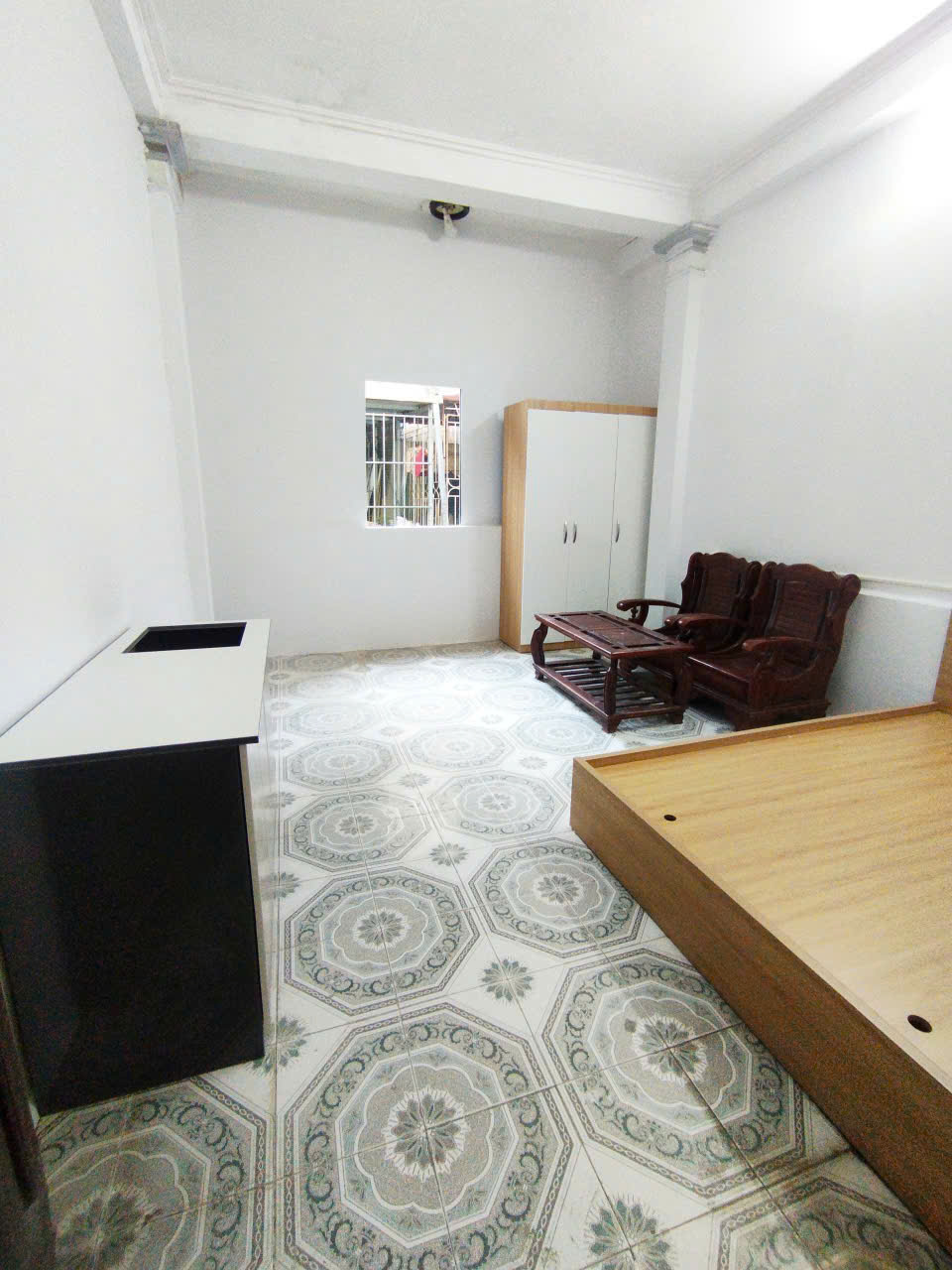 Cho thuê căn hộ tầng 3 phố Trường Chinh 50m2, 2 ngủ, 1 vệ sinh, 7.5 Triệu/th