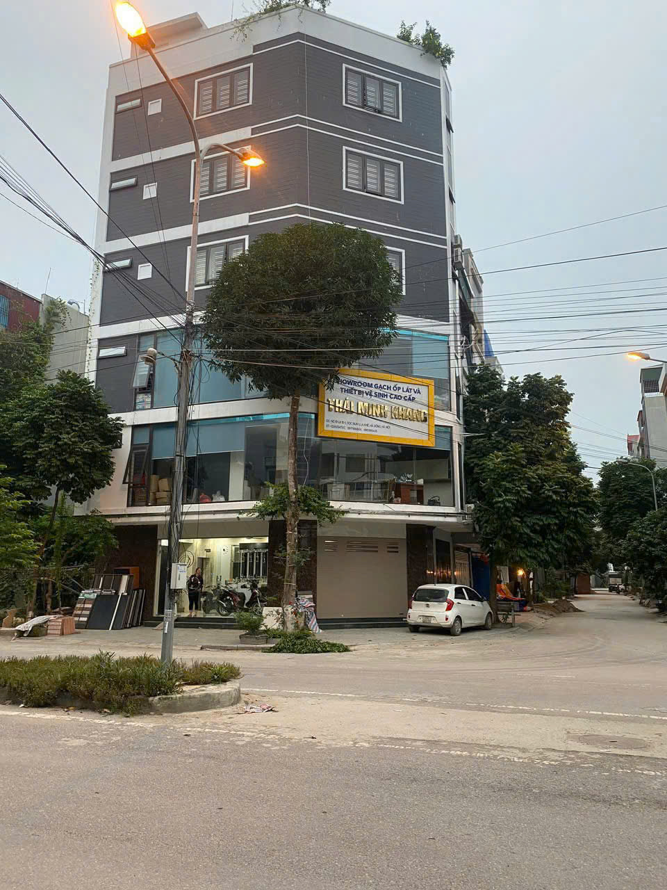 KĐT Văn Khê , Hà Đông, LK10-01 dọc bún 1, căn góc cần cho thuê