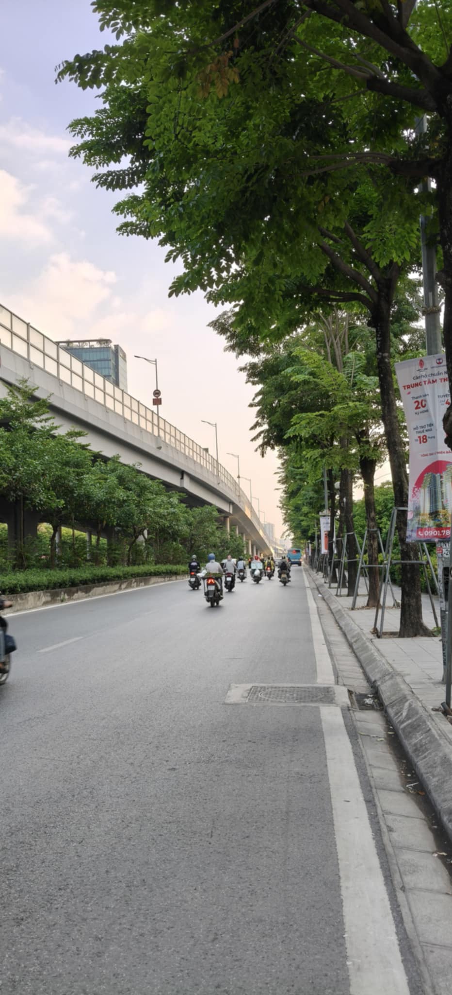 Bán nhà mặt đường phố gần Hồ Tùng Mậu, Cầu Giấy, DT 172m2, MT gần 8,5m, k/d tốt, giá 88 tỷ 9.