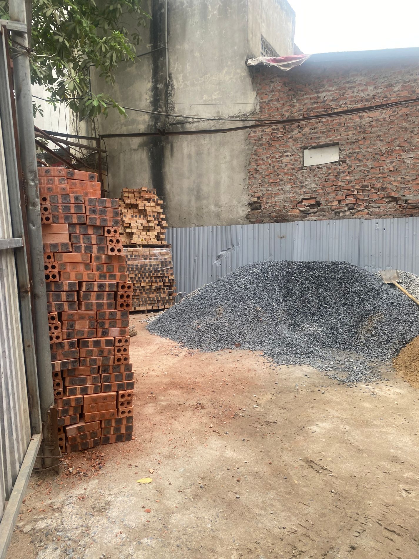 [195] HIẾM CÓ! BÁN MẢNH ĐẤT TẠI TRUNG PHỤNG, TT ĐỐNG ĐA,NGÕ Ô TÔ TRÁNH CÁCH 10 M RA MĂT HỒ .