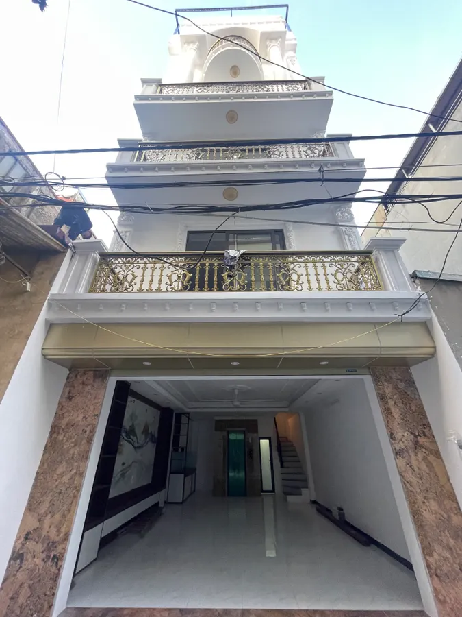 NHÀ MỚI Ô TÔ ĐỖ CỬA Vũ Xuân Thiều 50m2 6 Tầng 11.8 tỷ Long Biên Hà Nội.