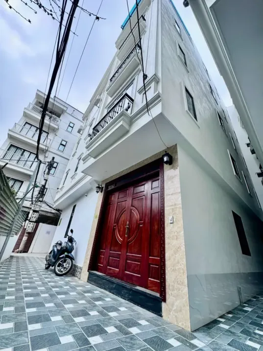 Bán Nhà Xuân Đỉnh 35m + 5 Tầng + Mặt tiền: 5.2m Dân Xây + Full Nội Thất + Gần CV Hòa Bình giá Chỉ 8.2 tỷ