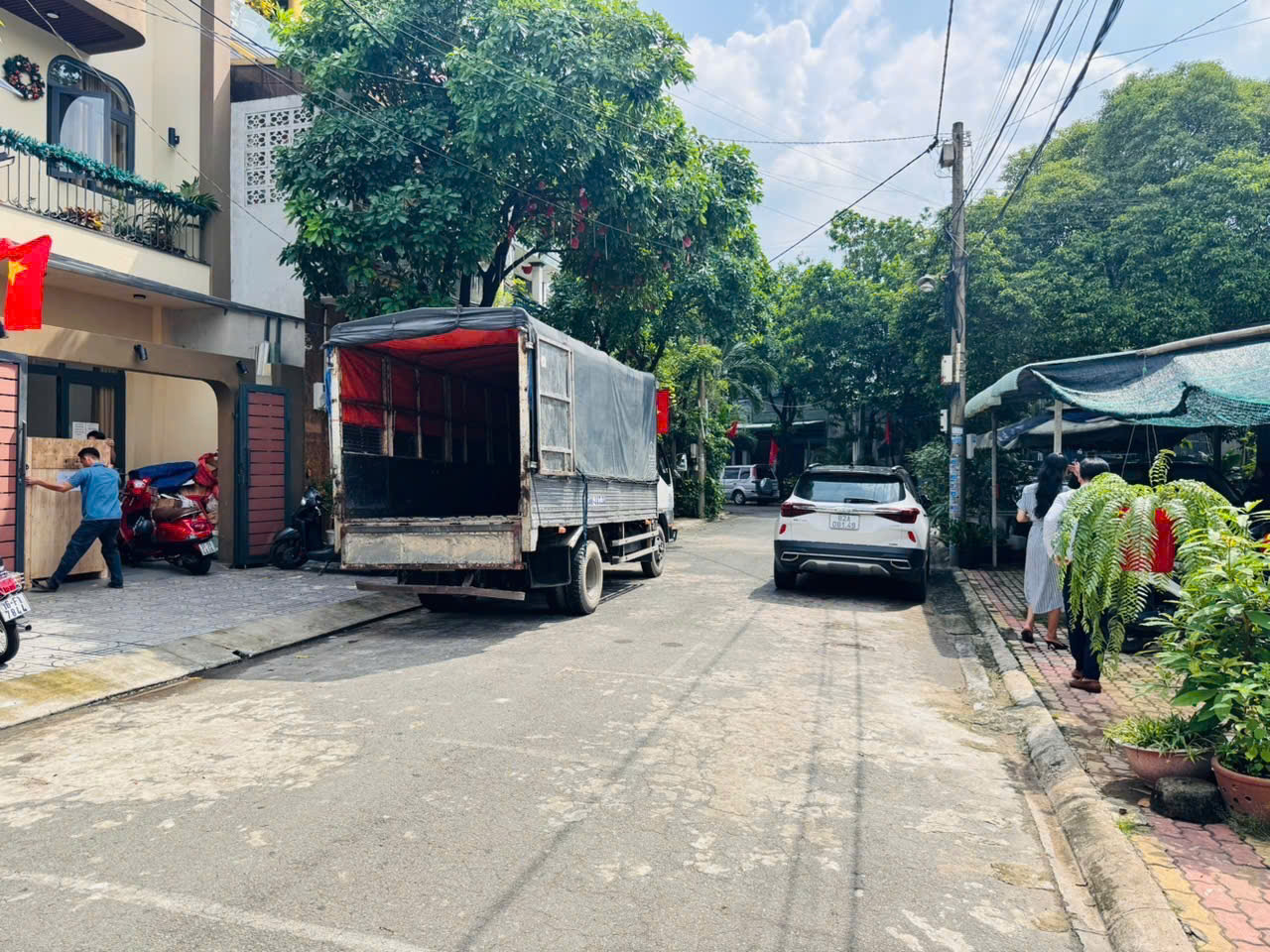 KDC ĐÔNG HÒA - VỊ TRÍ ĐẸP ĐƯỜNG XE TẢI THÔNG BÀN CỜ - NGANG 5 DÀI 20 . 100M2 FULL THỔ CƯ