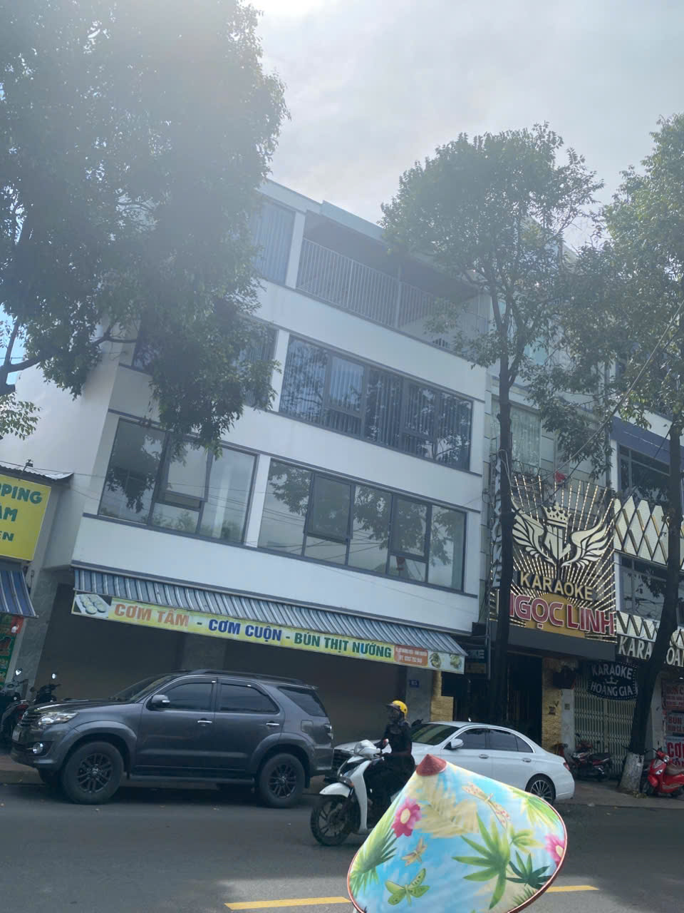 CHỦ NHÀ CẦN BÁN GẤP – NHÀ MẶT TIỀN ĐƯỜNG HOÀNG DIỆU, NHA TRANG • Diện tích: 49,2m² (ngang hơn 10m, cực thoáng) •