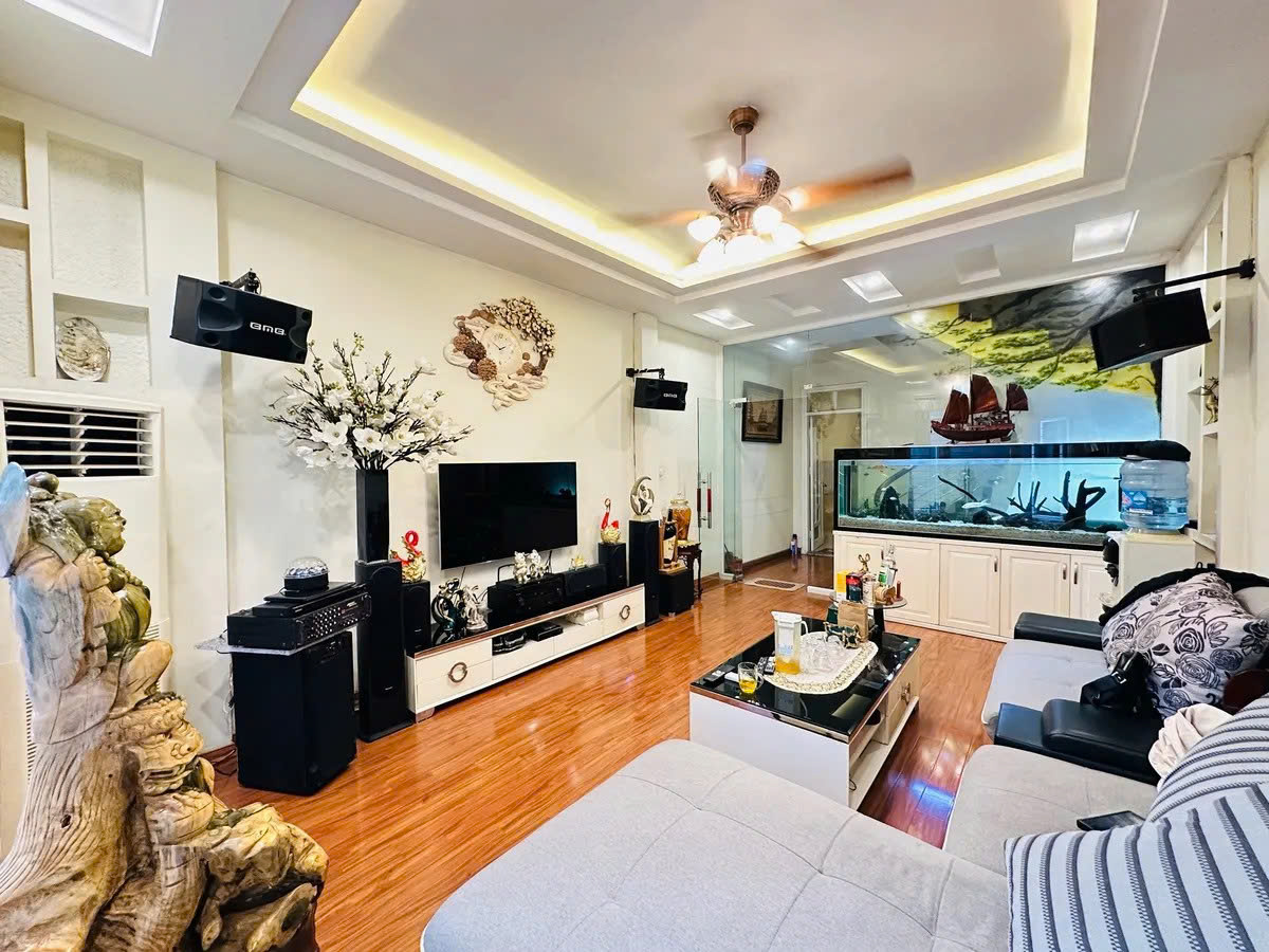 Bán nhà Ngã Tư Sở, Đống Đa 55m mặt tiền 4,3m - Ngay gần Hồ Không Lực thoáng trước sau