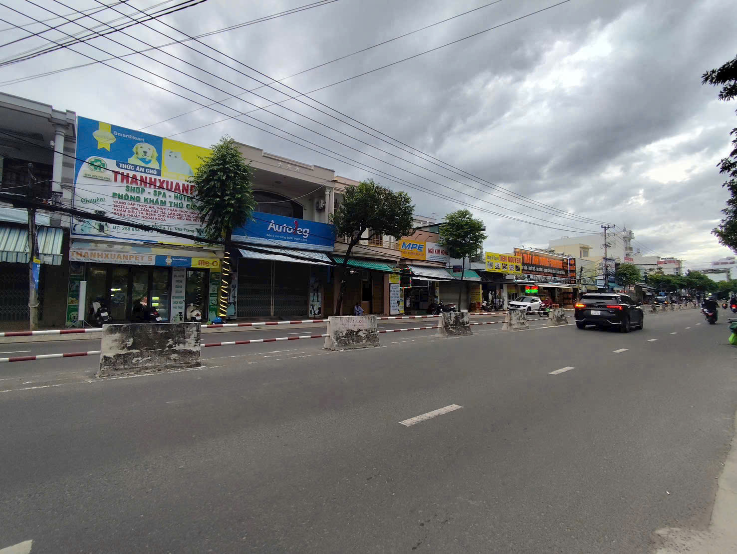 CĂN GÓC HIẾM – BÁM ĐƯỜNG 31,86M – NGAY TRUNG TÂM PHỐ tương lai Thông Sân bay cũ ra biển gần . 2 mặt tiền đường lớn