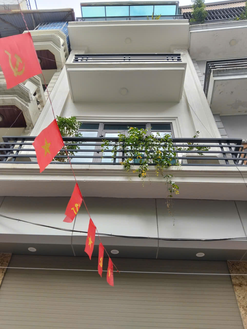 Bán Nhà Mặt Phố Hoàng Văn Thái 80m x 6 tầng Mặt Tiền 5.5m Giá Bán 50.8 Tỷ