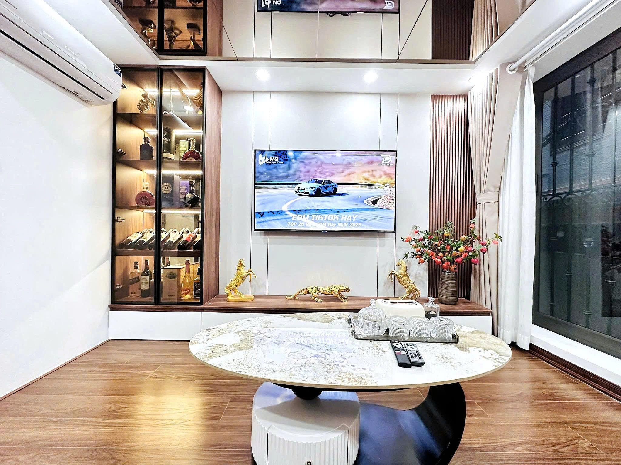 Bán Gấp Nhà Thanh Xuân 5 Tầng Mới , Nội Thất Cao Cấp, Khu Dân Trí Cao, An Ninh Tuyệt Đối