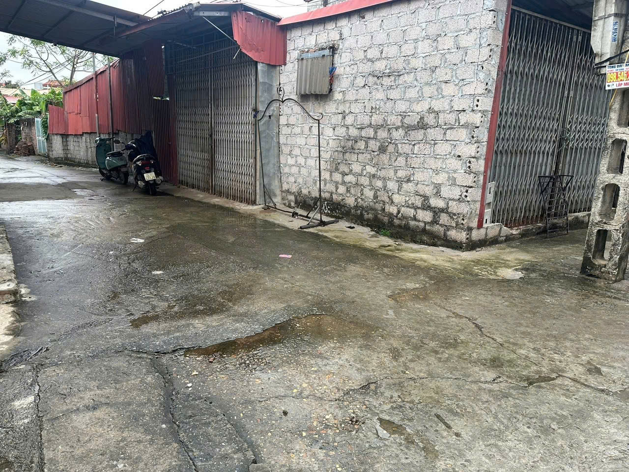 72M NHÀ MÁI BẰNG CÓ GÁC XẾP. NGỌC TẢO- PHÚC THỌ- KHU VỰC TIỀM NĂNG .GIAO THÔNG THUẬN TIỆN CHỈ VÀI TRĂM MÉT LÀ RA TỚI