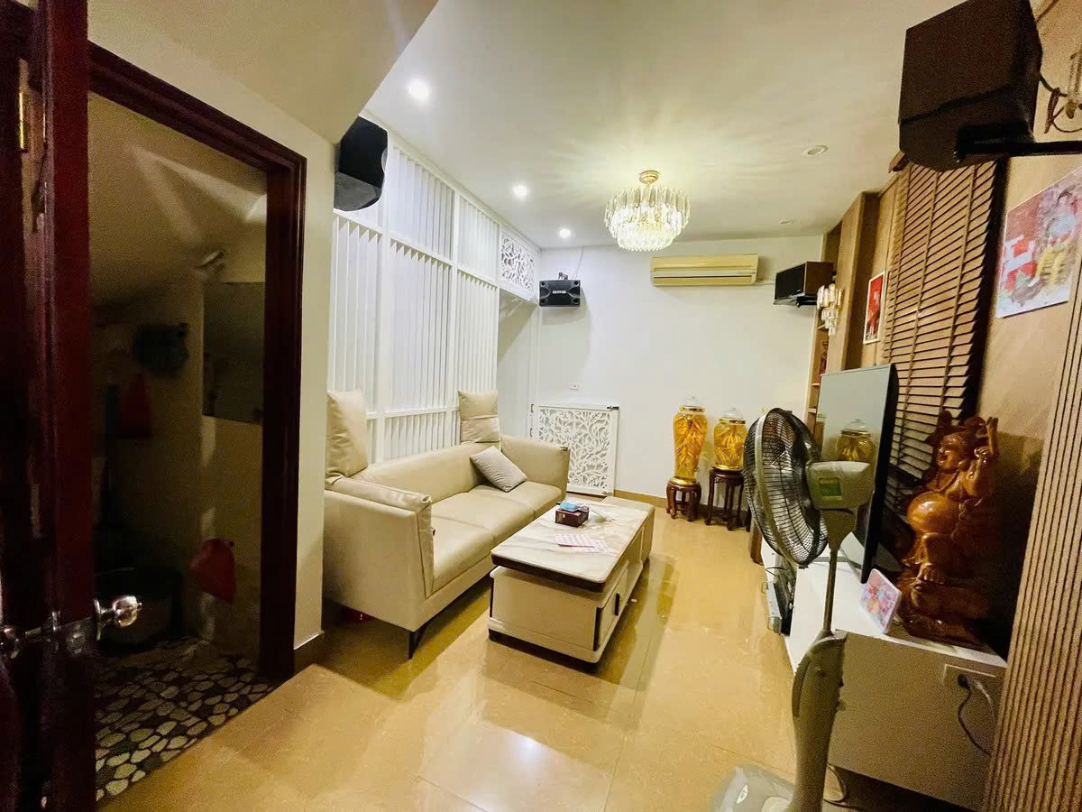 BÁN NHÀ PHỐ HOÀNG VĂN THÁI 86M² x 5 TẦNG – MT 5.2M Ô TÔ ĐỖ CỬA NHÀ ĐẸP GIÁ 23 TỶ