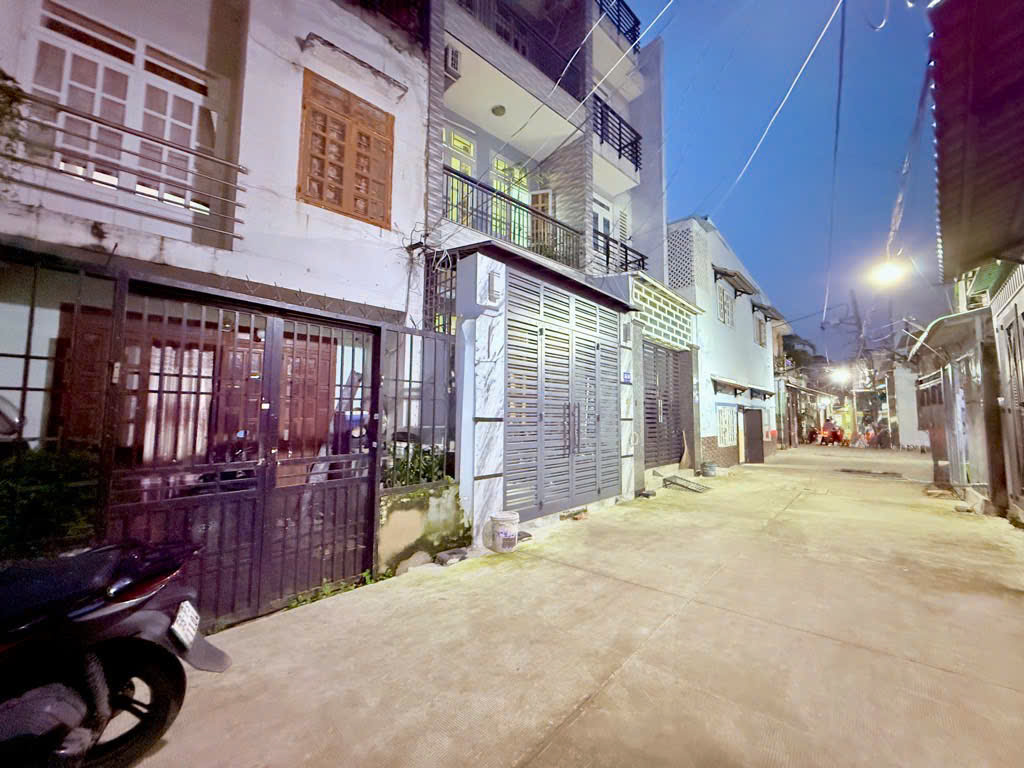 NHÀ HẺM XE HƠI - 82M2 - (4x20.5) 3 PHÒNG NGỦ - HUỲNH VĂN NGHỆ - PHẠM VĂN BẠCH - 2 TẦNG - CHỈ 6.x TỶ.