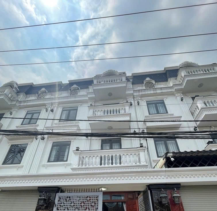 - NHÀ HẺM XE HƠI 7M TÂN HOÀ ĐÔNG - QUẬN 6 - 77.6M2 - (6.6x12) - 4 TẦNG - GIÁ 8.4 TỶ.