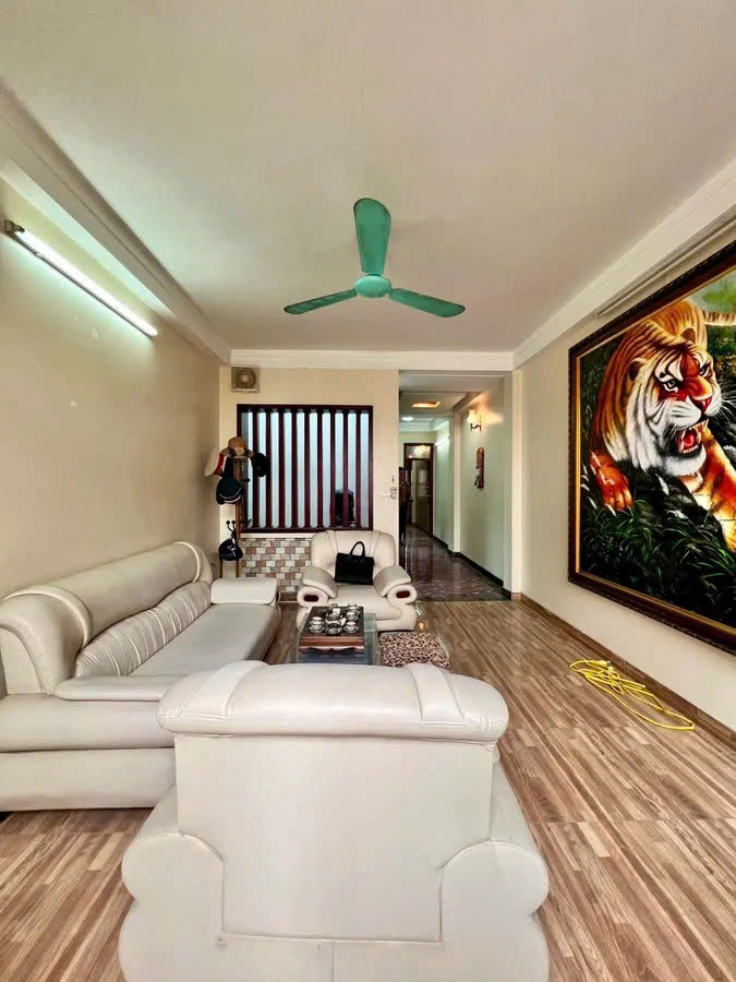 Bán Nhà Mặt Phố Hoàng Văn Thái 69m x 5 Tầng Mặt tiền 4m - Thang Máy -Vỉa Hè Giá 38.5 Tỷ