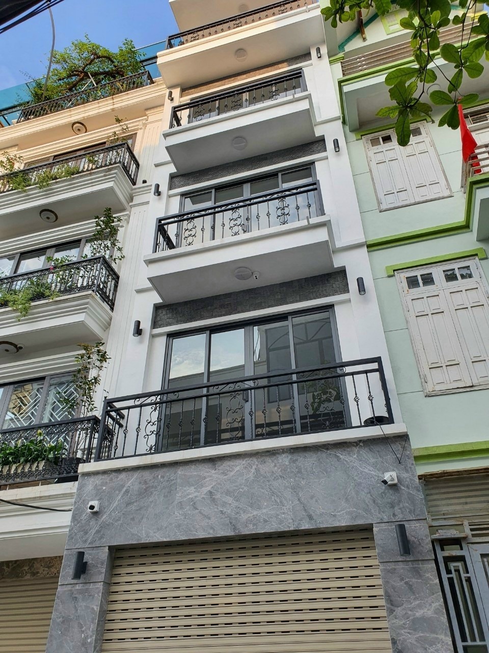 55M 5T-NHÀ MẶT PHỐ NGUYỄN VĂN CỪ-VỈA HÈ RỘNG-KINH DOANH CỰC ĐỈNH-DÒNG TIỀN KHỦNG